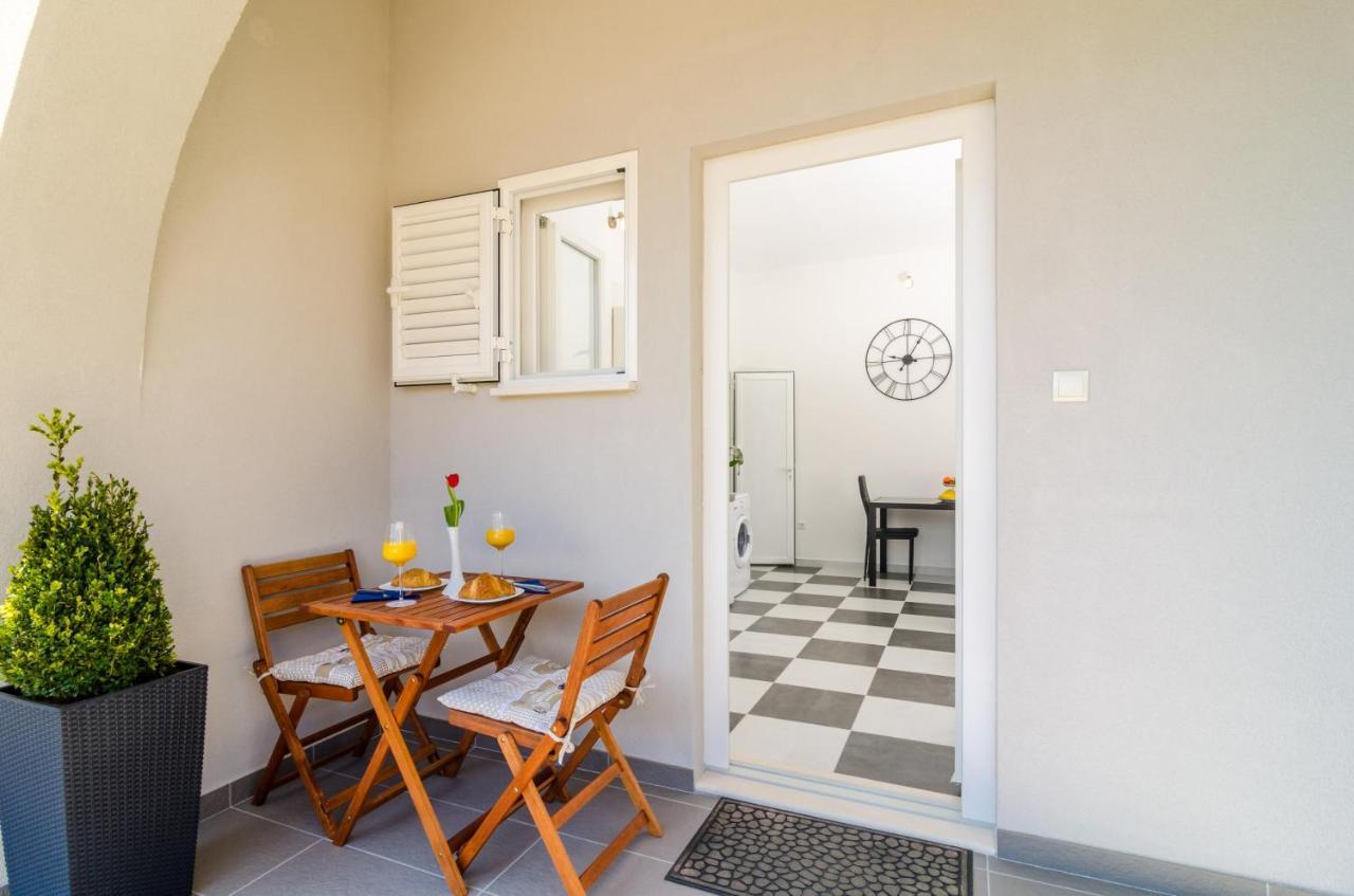 Apartment Amabilis Mlini Esterno foto